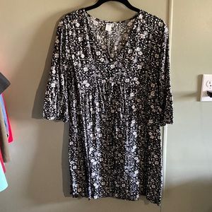 Old Navy Black Floral Quarter sleeve dress Size Md/Pml